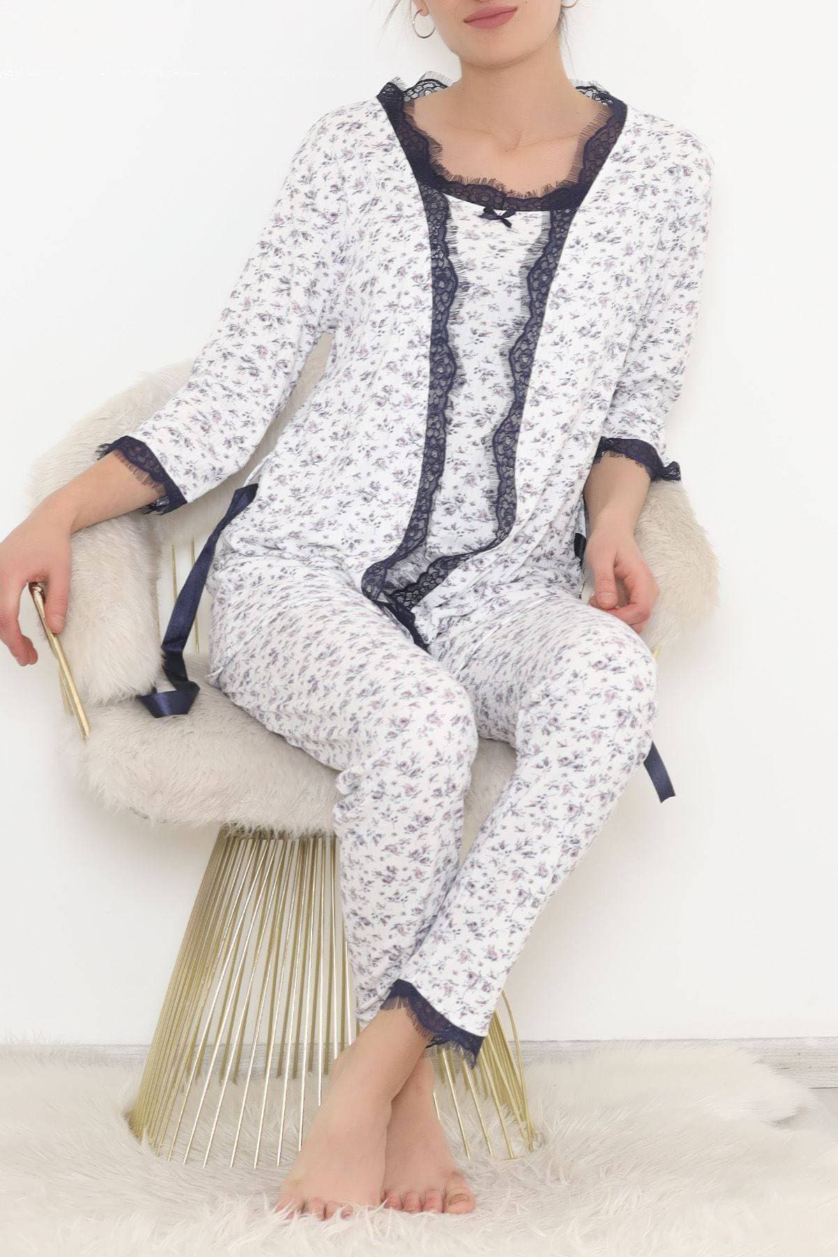 Desenli Lü Pijama Takımı Beyazlaci