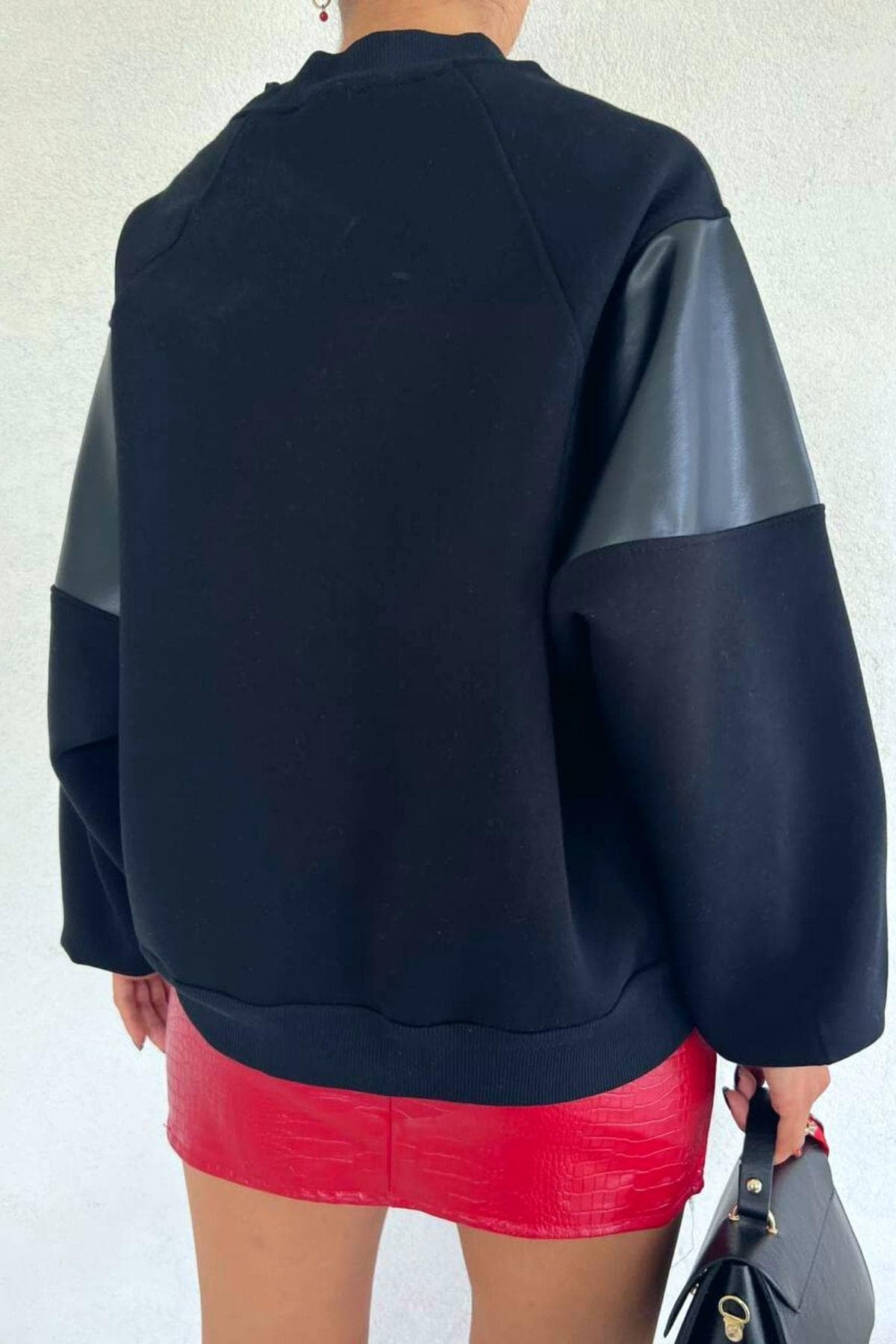 Dik Yaka Deri Detaylı Sweat Siyah