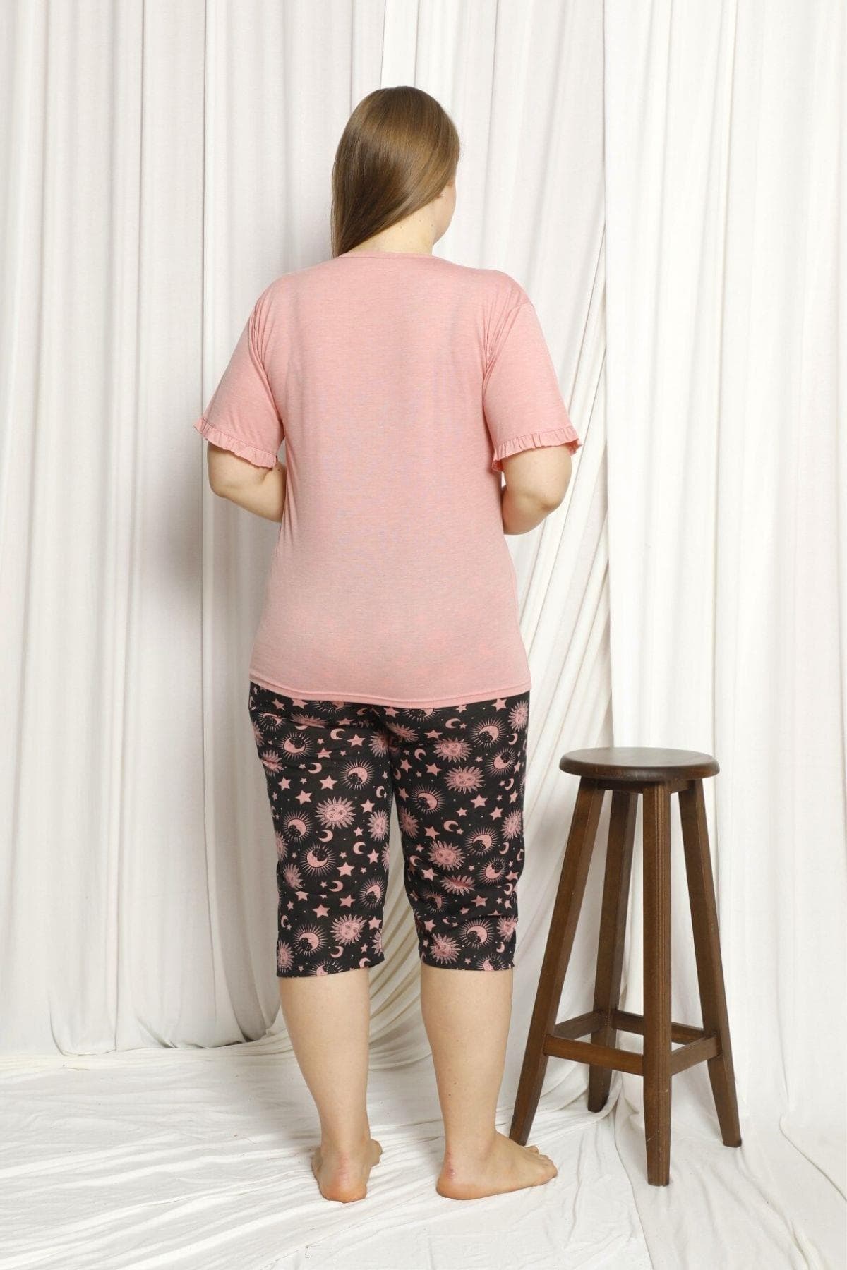 Kol Detaylı Büyük Beden Kapri Pijama Takımı Pudra