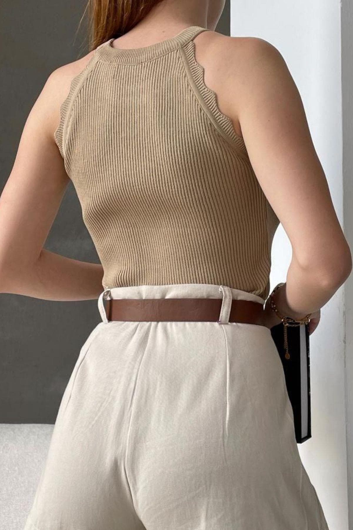 Halter Yaka Zikzak Detaylı Triko Bluz Vizon