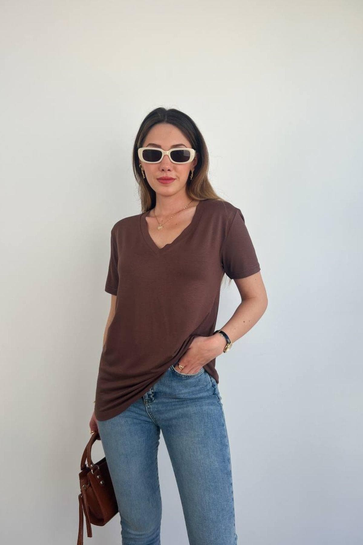 Ella V Yaka Basic T-Shirt Kahve