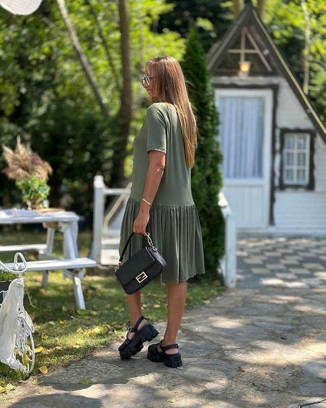 Kadın V Yaka Volanlı Basic Viskon Kumaş Elbise
