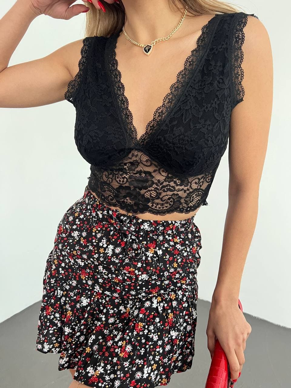 Kadın V Yaka Güpür Braled Crop