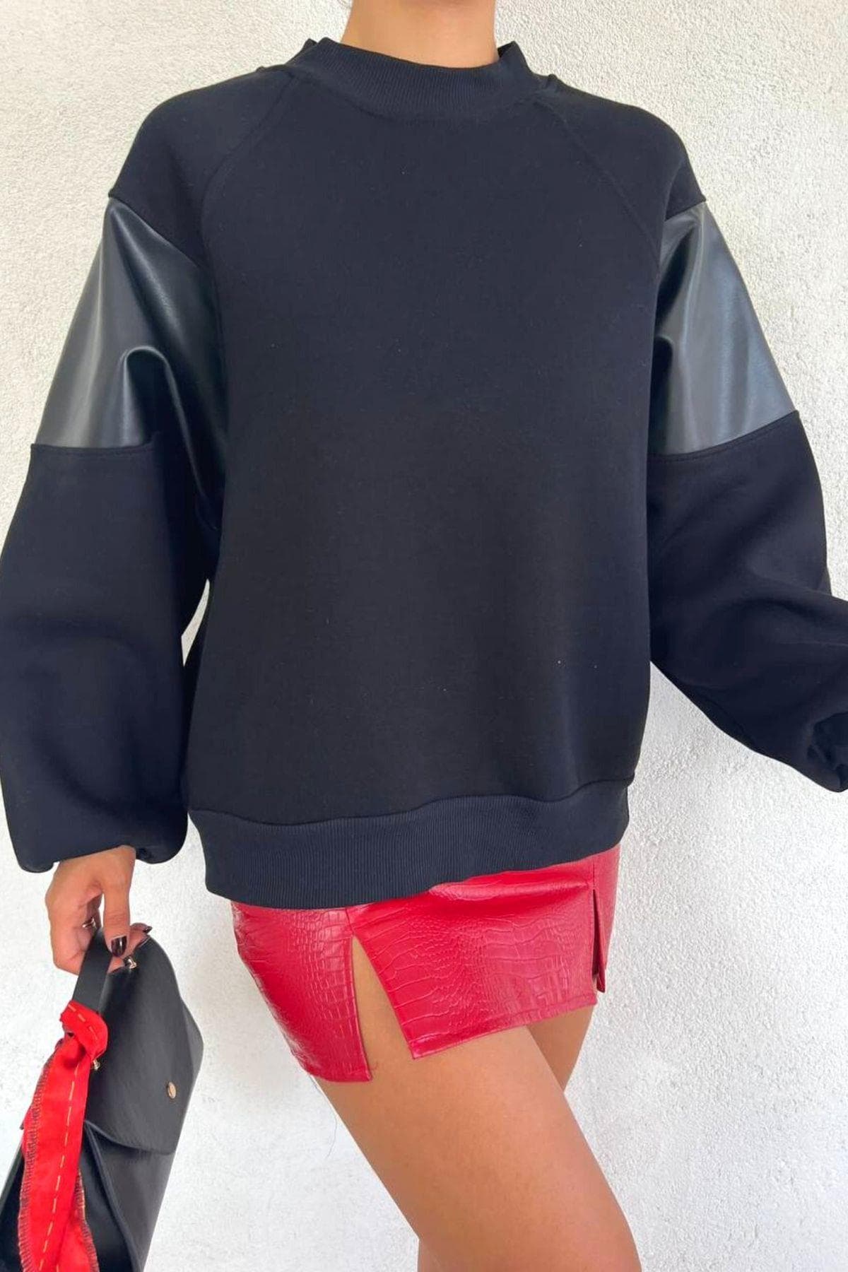 Dik Yaka Deri Detaylı Sweat Siyah