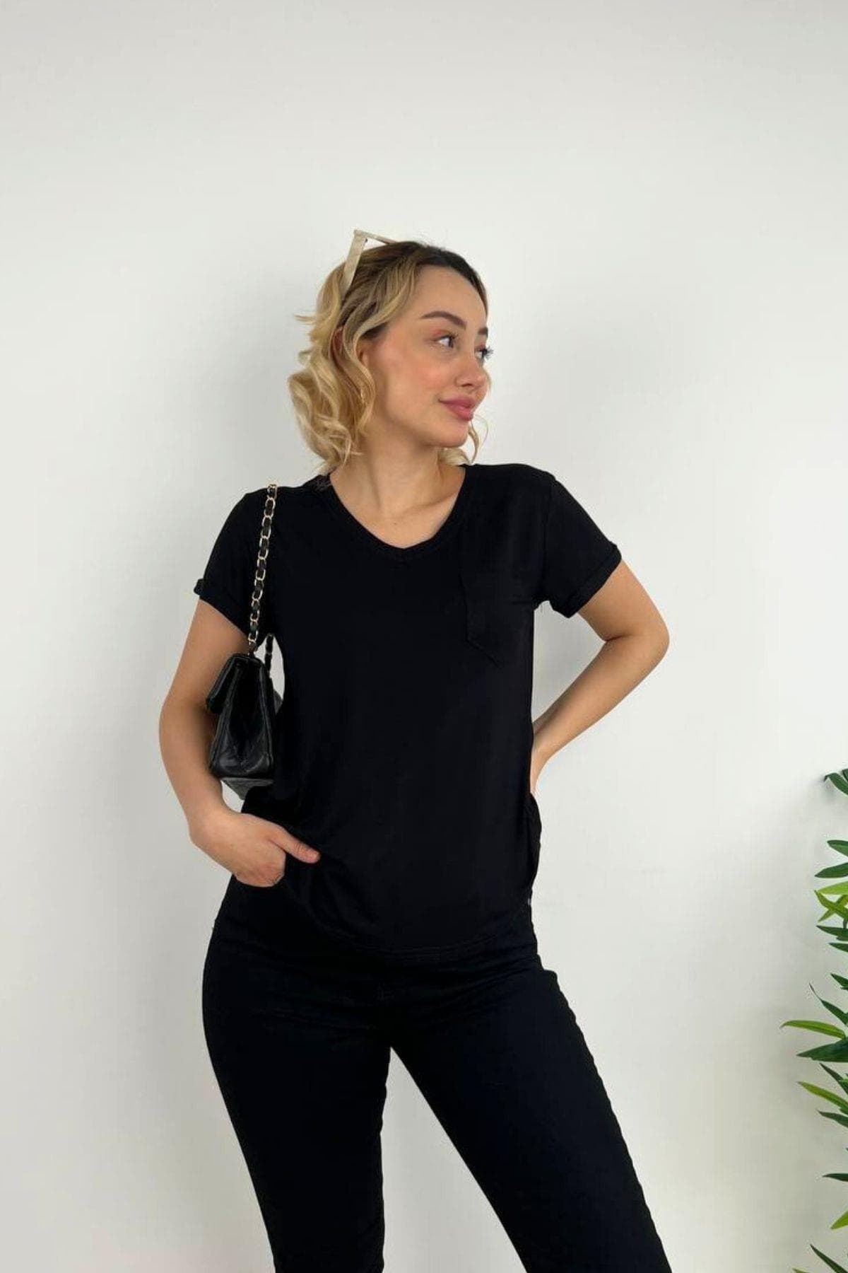 Luna Cepli V Yaka Basic T-Shirt Siyah