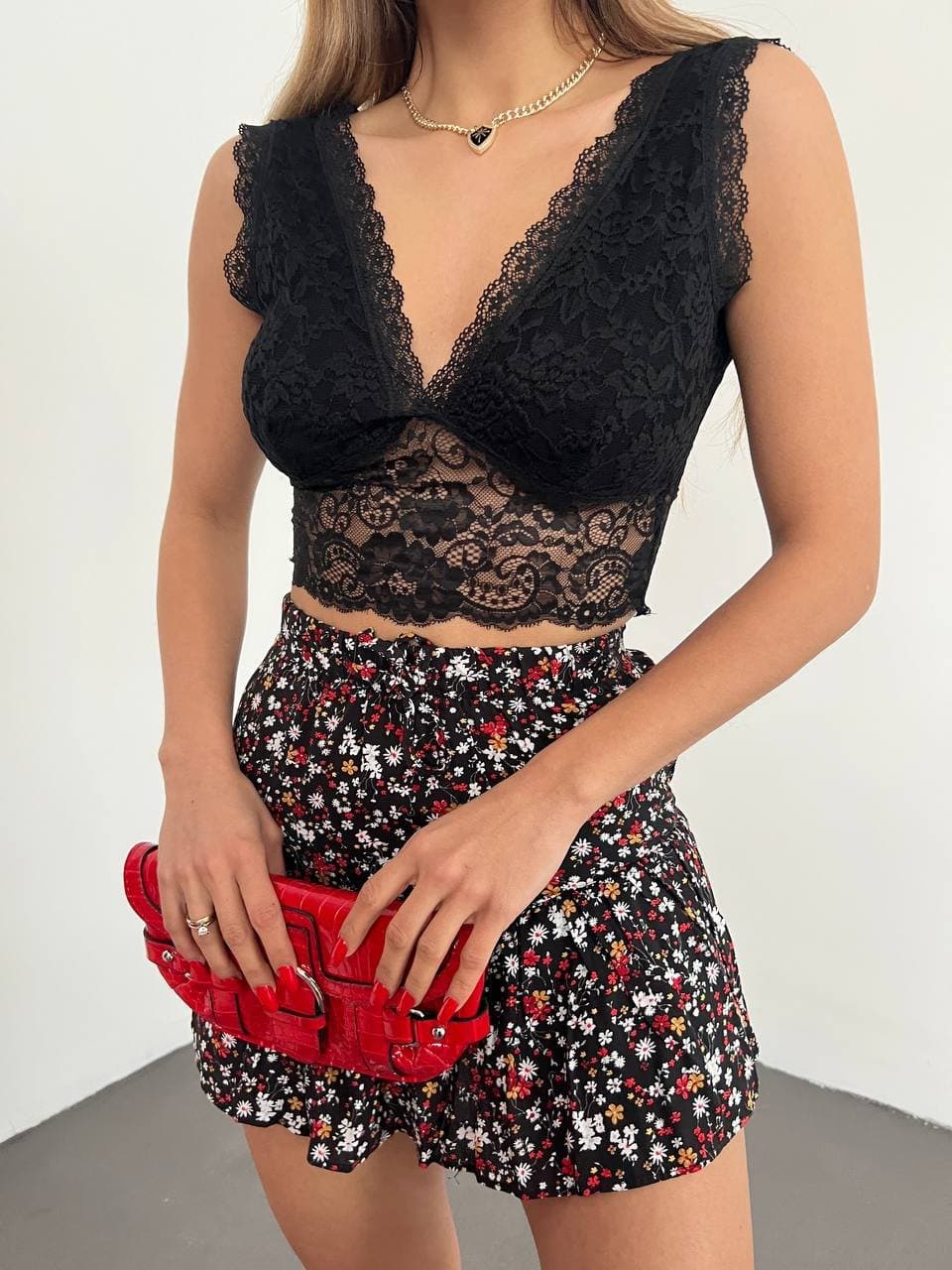 Kadın V Yaka Güpür Braled Crop