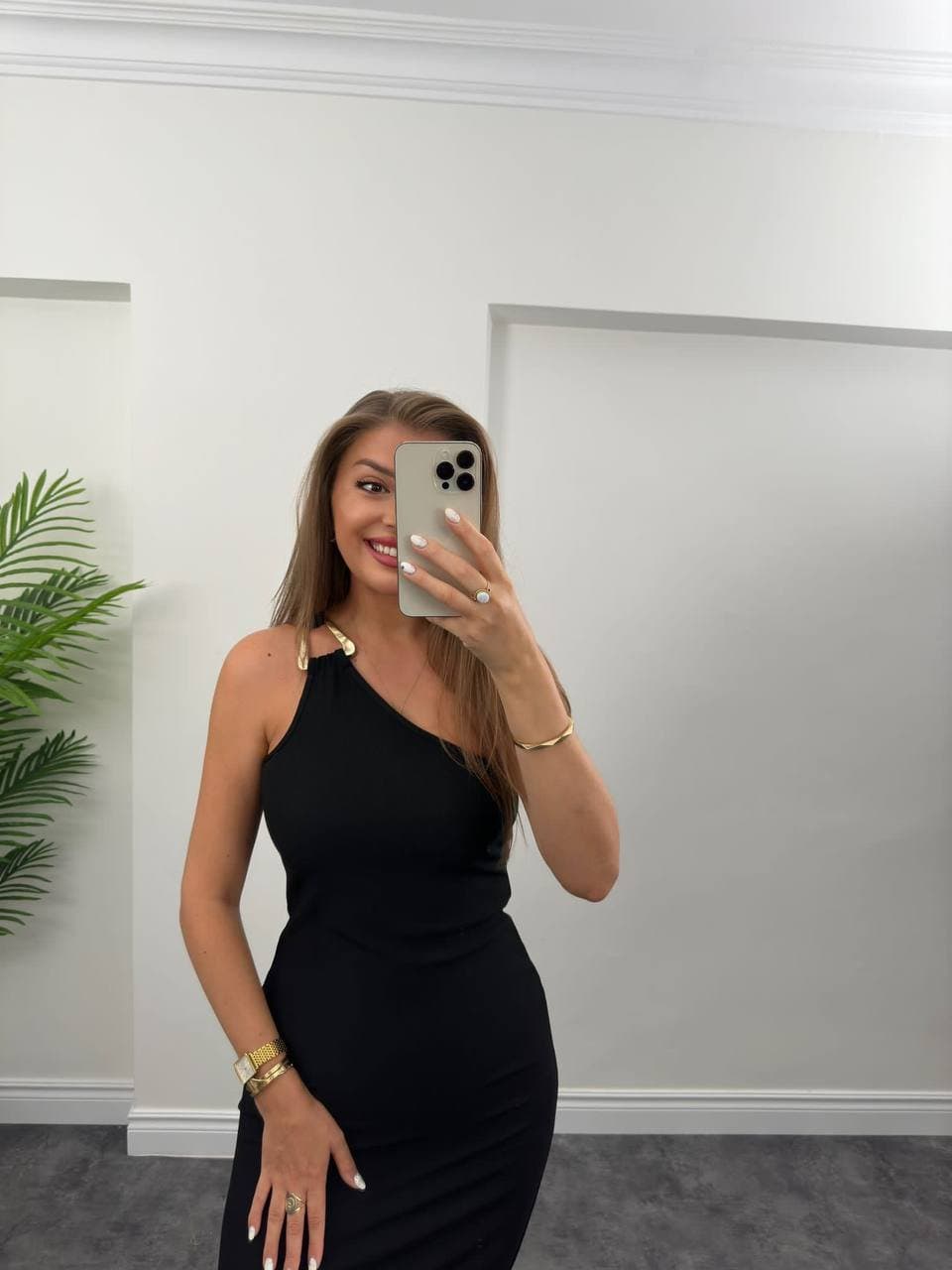 Kadın Asimetrik Yaka Toka Detay Maxi Boy Yırtmaçlı Elbise