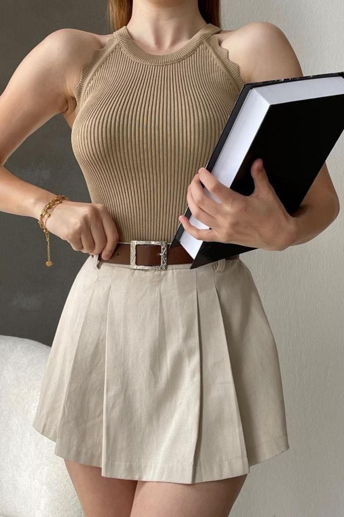 Halter Yaka Zikzak Detaylı Triko Bluz Vizon