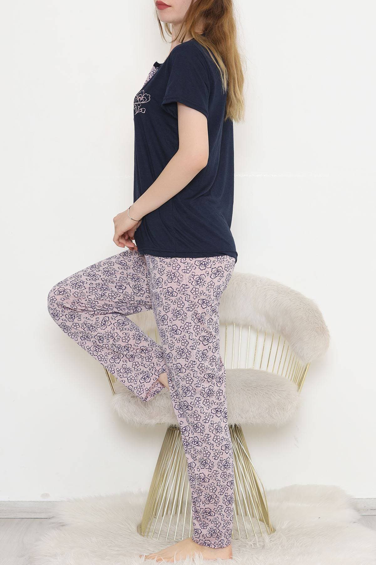 Desenli Pijama Takımı Lacipembe