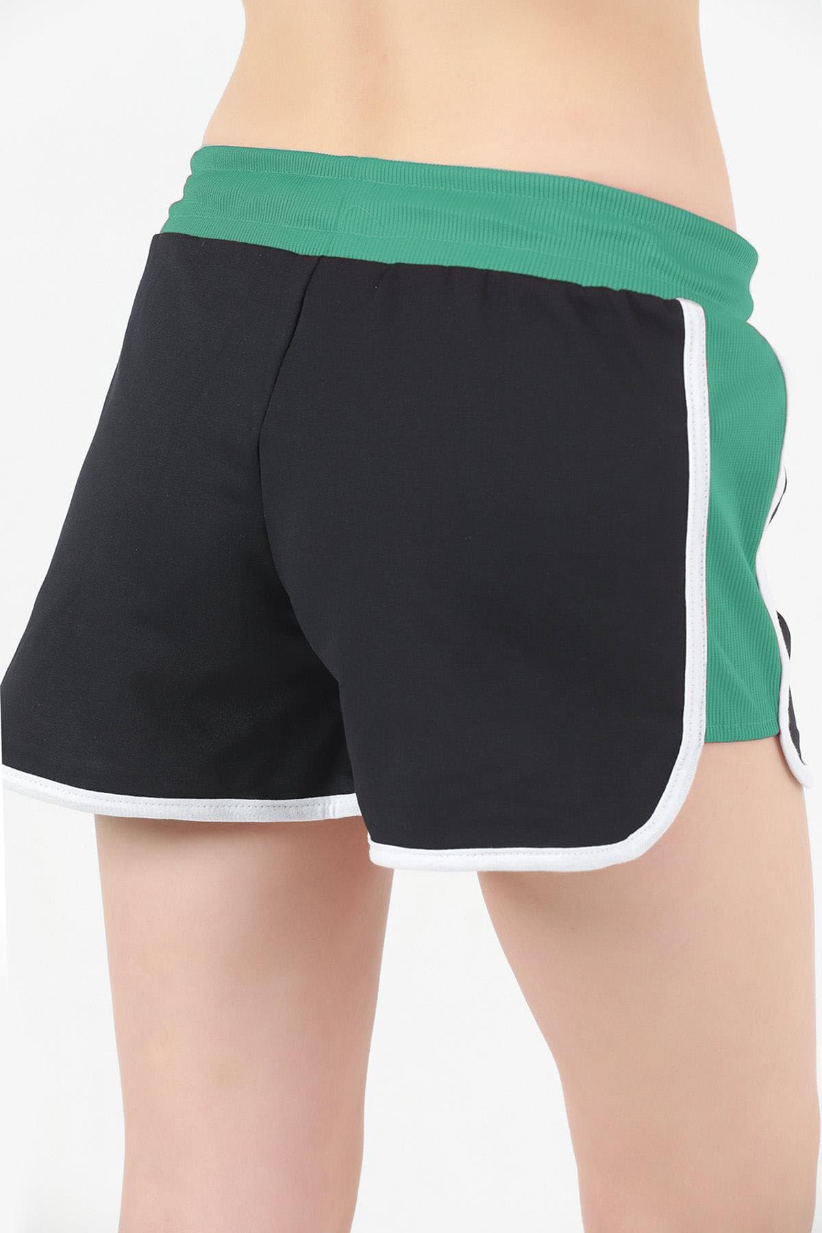 Biyeli Bağcıklı Mini Spor Şort Yeşil